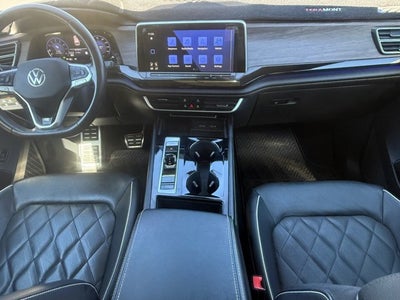 2024 Volkswagen Atlas 2.0T SEL Premium R-Line