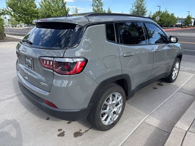 2023 Jeep Compass Latitude Lux