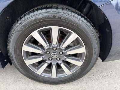 2018 Toyota Sienna LE