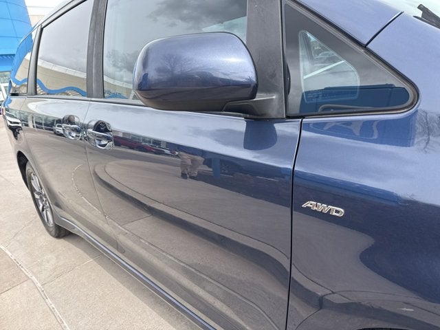 2018 Toyota Sienna LE