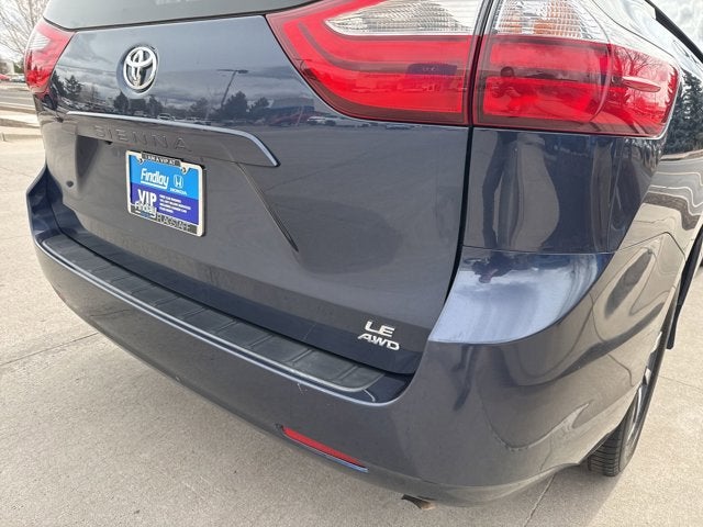 2018 Toyota Sienna LE