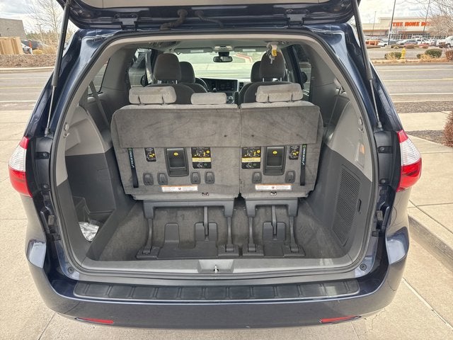 2018 Toyota Sienna LE