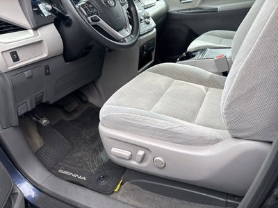 2018 Toyota Sienna LE