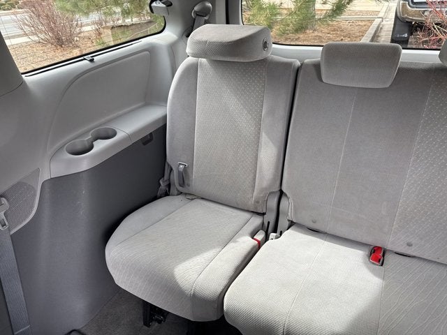 2018 Toyota Sienna LE