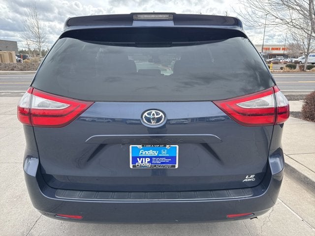 2018 Toyota Sienna LE