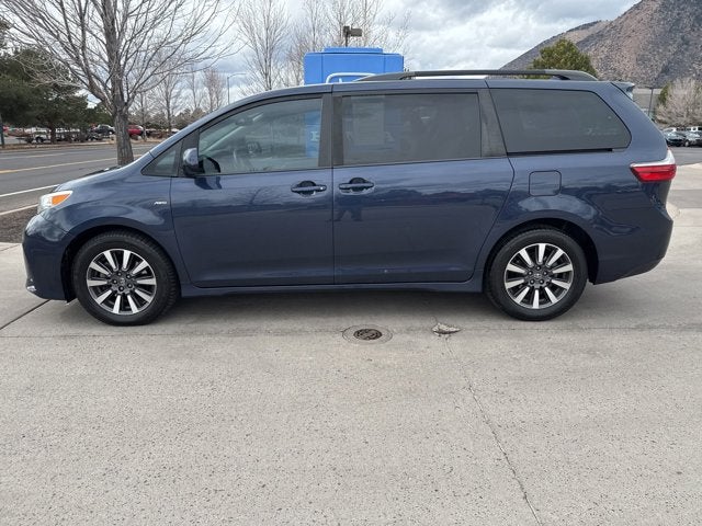 2018 Toyota Sienna LE