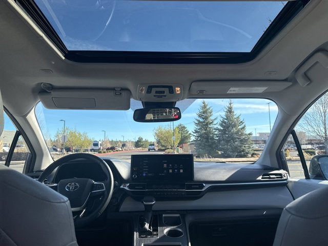 2025 Toyota Sienna XLE