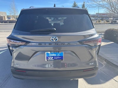 2025 Toyota Sienna XLE