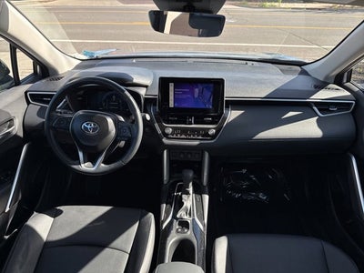 2025 Toyota Corolla Cross XLE