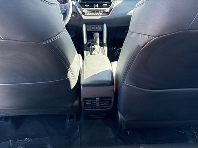 2025 Toyota Corolla Cross XLE